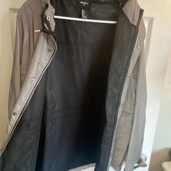 Raincoat Reflective Silver Gray Forever 21 Mens Size Large Long Sleeve - Picture 5 of 9